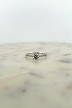 Load image into Gallery viewer, Round Center Engagement Ring
