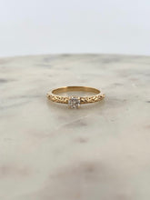 Load image into Gallery viewer, Round Solitaire Engraved Engagement
