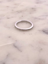 Load image into Gallery viewer, 2D Pave Half Band
