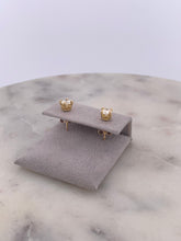 Load image into Gallery viewer, 18k Diamond Earrings- Fancy Basket YG

