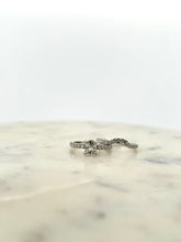 Load image into Gallery viewer, Oval Wedding Set
