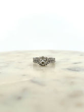 Load image into Gallery viewer, Oval Wedding Set
