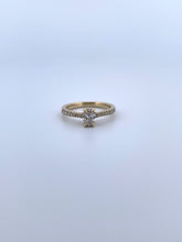 Load image into Gallery viewer, Oval Engagement Ring
