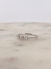 Load image into Gallery viewer, 5 Baguette Fashion Half Band
