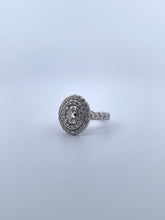 Load image into Gallery viewer, Oval D. Halo Engagement
