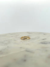 Load image into Gallery viewer, Round Solitaire Engagement - Petite Band
