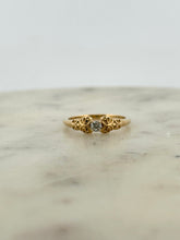 Load image into Gallery viewer, Round Solitaire- Swirl Engraving
