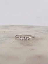 Load image into Gallery viewer, 5 Baguette Fashion Half Band
