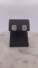 Load and play video in Gallery viewer, Cluster Earrings- 18k
