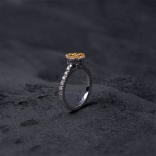 Load image into Gallery viewer, Yellow Clover Ring
