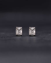 Load image into Gallery viewer, Emerald Earrings
