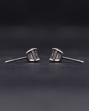Load image into Gallery viewer, Emerald Earrings
