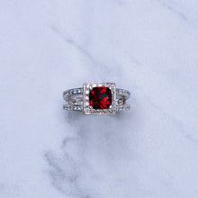 Load image into Gallery viewer, Garnet
