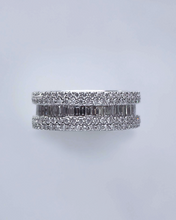 Load image into Gallery viewer, Baguette 4 Row Eternity Band
