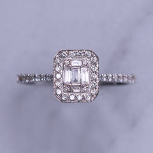 Load image into Gallery viewer, Emerald Shape Ring
